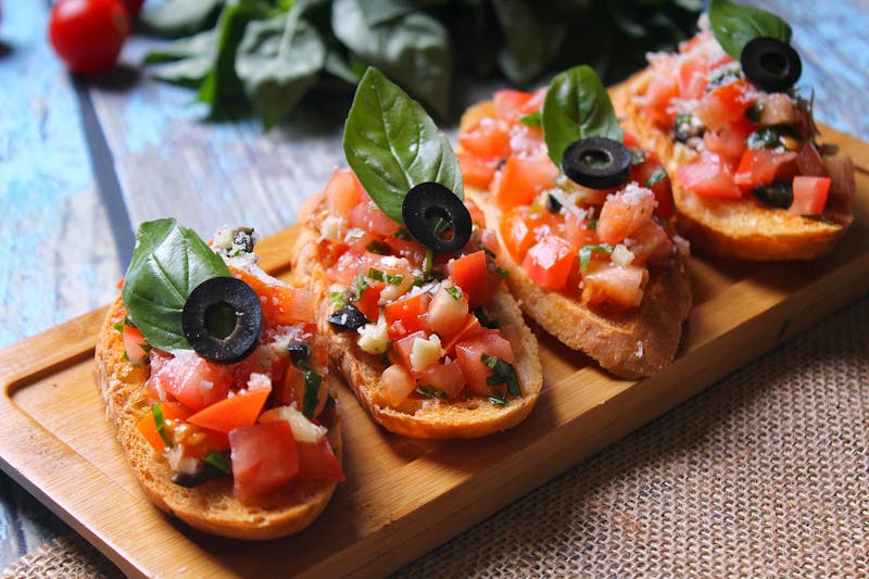 Bruschetta with fresh tomatoes and basil